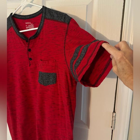 Vertical large sport red w/ gray stone color w pocket + buttons. - Picture 3 of 10